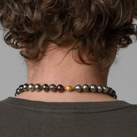 Pearl Necklace with Natural Black Tahiti